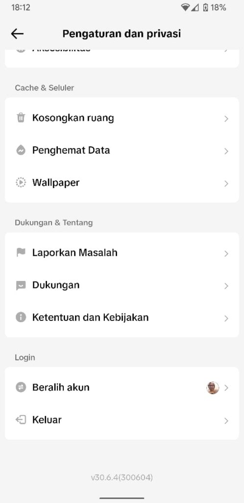 Pilih opsi Pengaturan dan privasi